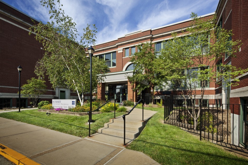 Summit Retirement Residence Exterior